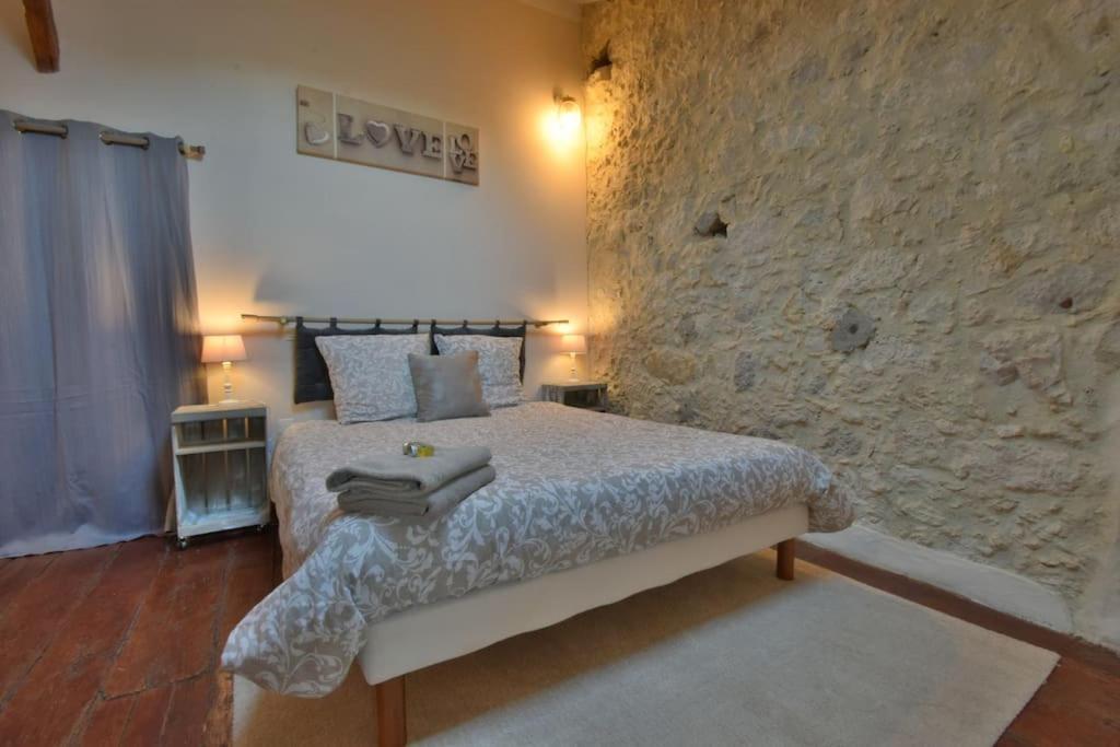 Chambre D'Hotes L'Altitude - Domaine La Rose Des Vents Castelnau-sur-lʼAuvignon Dış mekan fotoğraf
